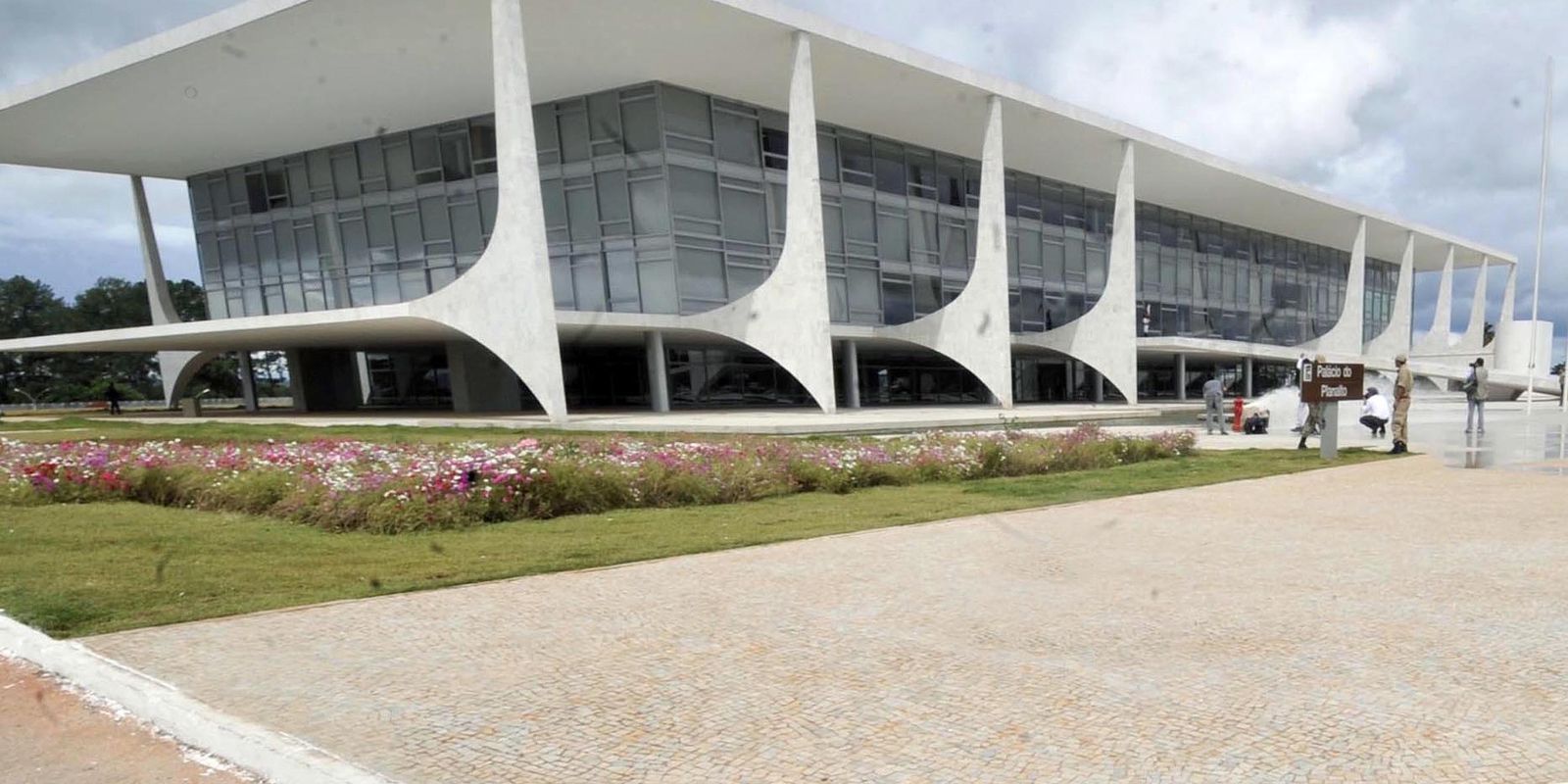 Lula elogia plebiscito sobre taxação de ricos e contra escala 6x1 Lula elogia plebiscito sobre taxação de ricos e contra escala 6x1