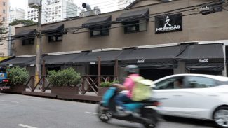 SP tem 6 estabelecimentos fechados por suspeita de bebida adulterada SP tem 6 estabelecimentos fechados por suspeita de bebida adulterada