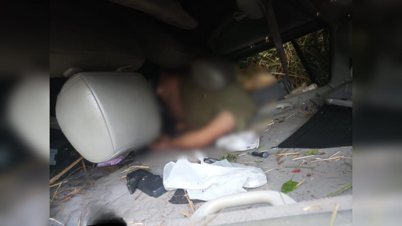 Corolla capota, despenca em matagal e motorista é encontrado morto no dia seguinte