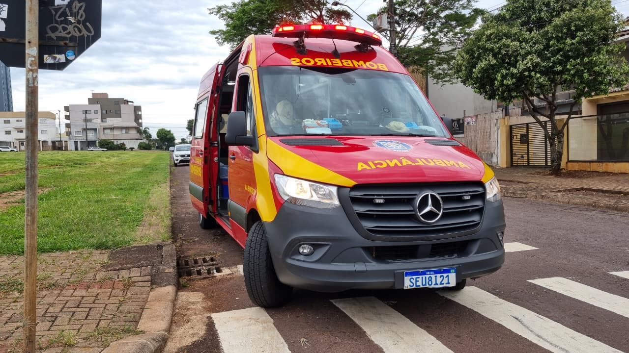 Colisão entre motocicletas elétricas deixa mulher ferida no bairro Tropical
