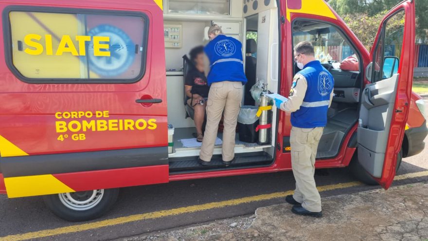 Mulher sofre convulsão na rua e é socorrida pelo Siate em Cascavel