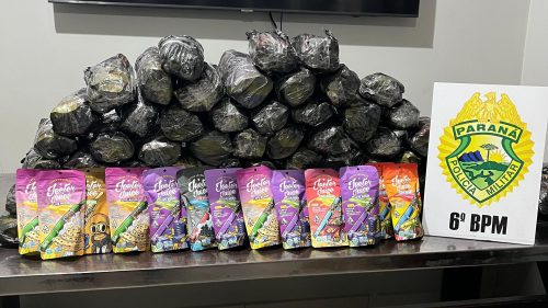 CHOQUE apreende 680 cigarros eletrônicos à base de cannabis em ônibus na Av. Tancredo Neves, em Cascavel Imagem referente a CHOQUE apreende 680 cigarros eletrônicos à base de cannabis em ônibus na Av. Tancredo Neves, em Cascavel