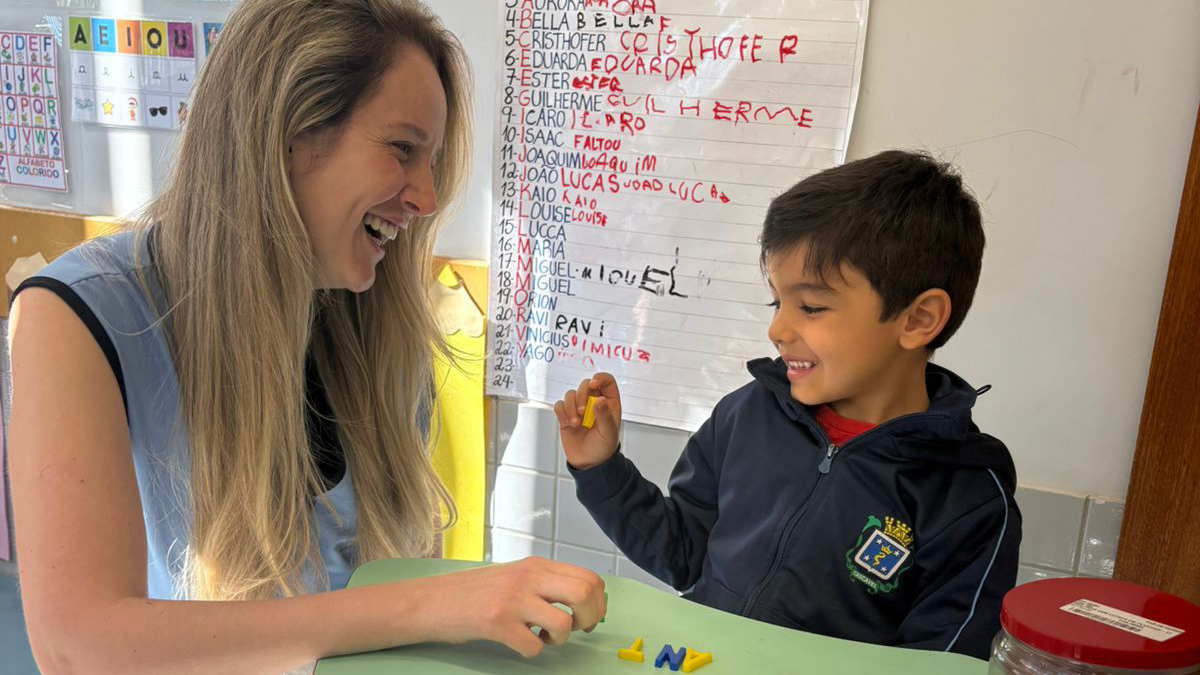Concurso "Meu Mundo com Meu Professor" valoriza o papel do docente e estimula criatividade de alunos da Rede Municipal