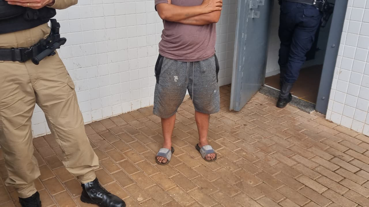 Mulher apanha do irmão bêbado e caso termina na delegacia