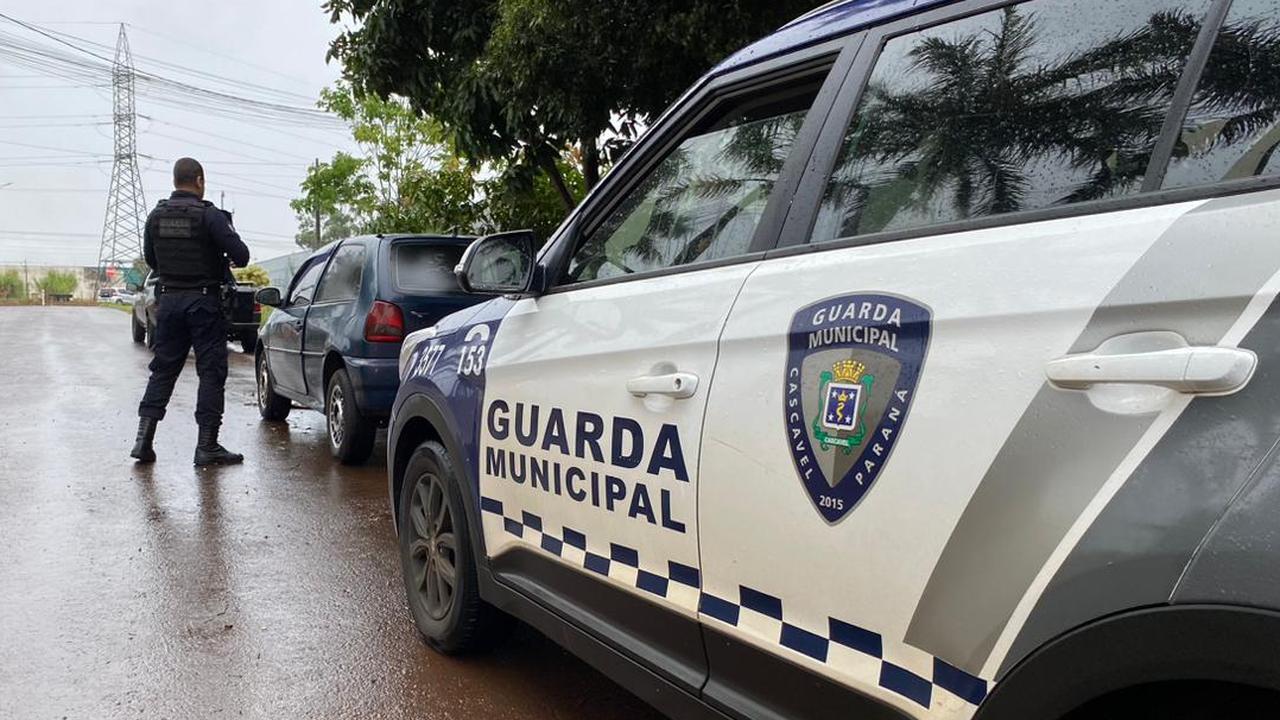 Guarda Municipal recupera veículo furtado no Centro de Cascavel Guarda Municipal recupera veículo furtado no Centro de Cascavel
