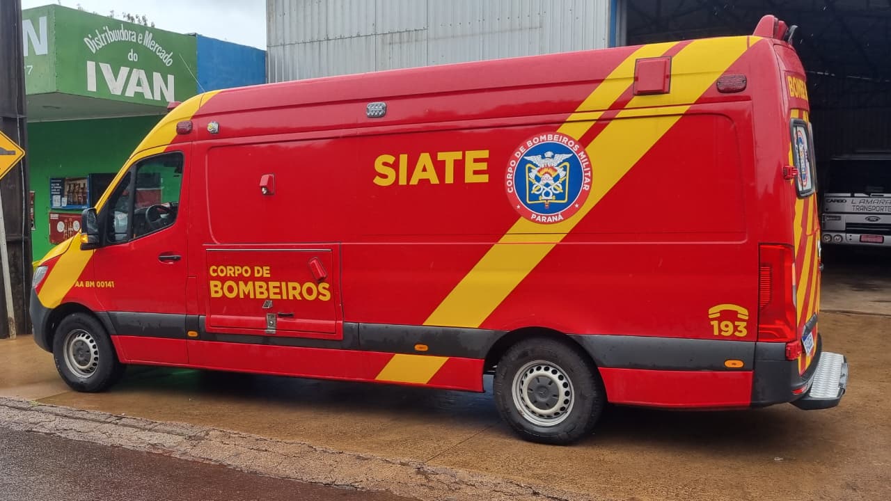Queda de moto deixa duas pessoas feridas na Rua Padre Anchieta Queda de moto deixa duas pessoas feridas na Rua Padre Anchieta