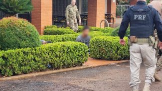 Assaltante morre baleado pela polícia após assalto no Trevo da Portal Assaltante morre baleado pela polícia após assalto no Trevo da Portal