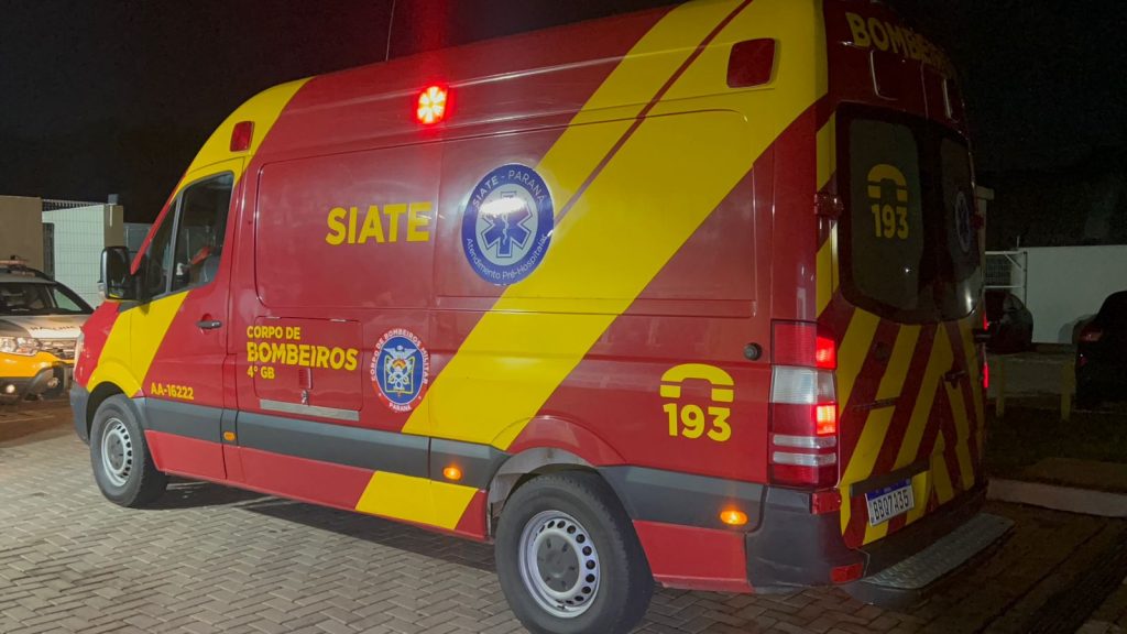 Homem que foi preso por violência doméstica é atendido pelo Siate na delegacia Homem que foi preso por violência doméstica é atendido pelo Siate na delegacia