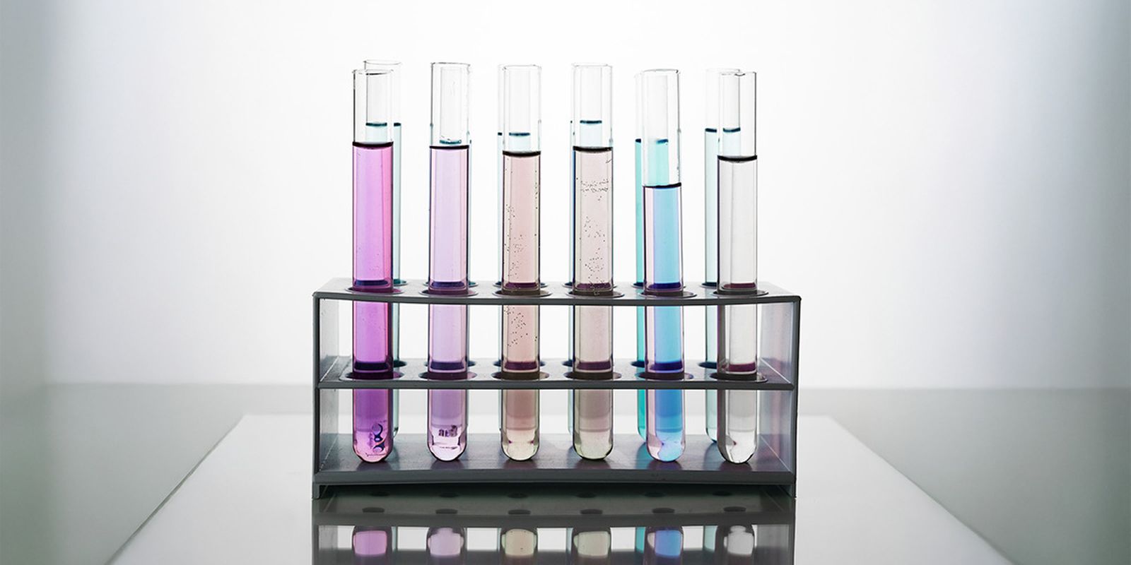 Pesquisas de universidades públicas promovem detecção de metanol Pesquisas de universidades públicas promovem detecção de metanol
