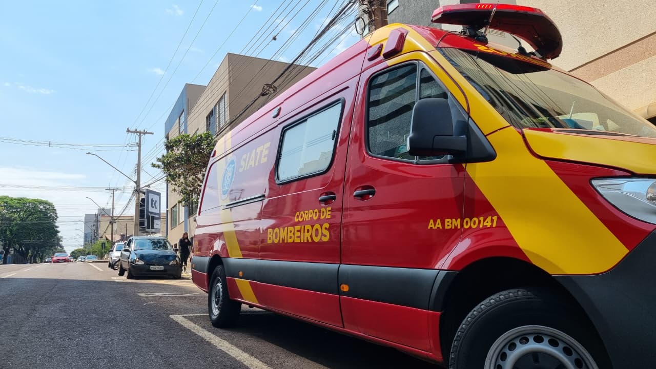 Acidente entre Corsa e Fusion deixa mulher ferida no Centro de Cascavel Acidente entre Corsa e Fusion deixa mulher ferida no Centro de Cascavel