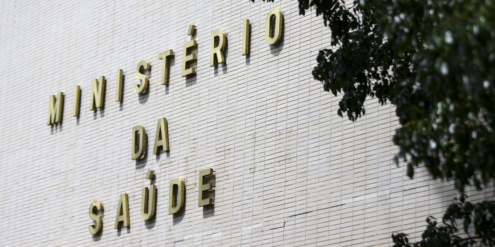 Brasil tem 14 casos confirmados de ingestão de metanol Brasil tem 14 casos confirmados de ingestão de metanol