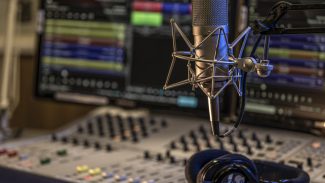 Hoje é Dia: Radioagência Nacional, mulheres e John Lennon em destaque Hoje é Dia: Radioagência Nacional, mulheres e John Lennon em destaque