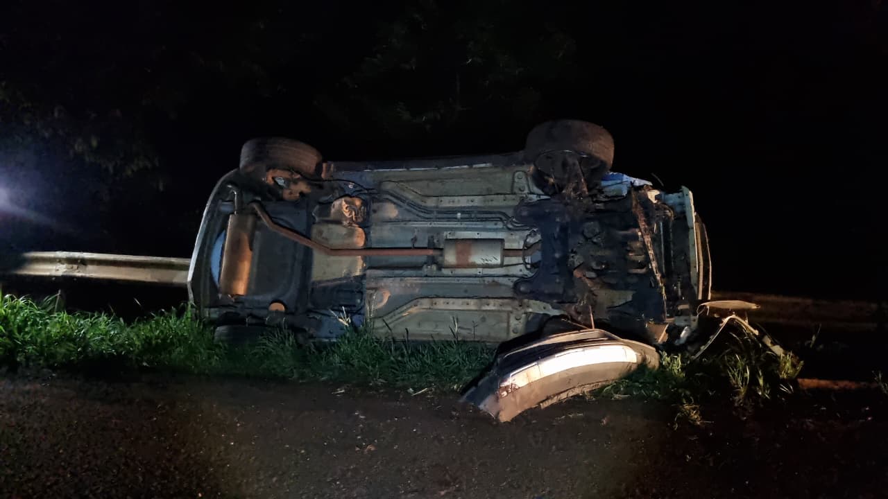 Tracker bate e é abandonada após acidente na BR-369, em Cascavel