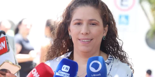 Imagem referente a Ministra Esther Dweck aposta em queda na abstenção no CNU