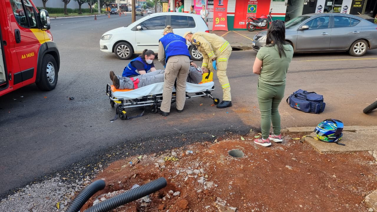 Motociclista fica ferido após colisão na Rua Rio da Paz, em Cascavel Motociclista fica ferido após colisão na Rua Rio da Paz, em Cascavel