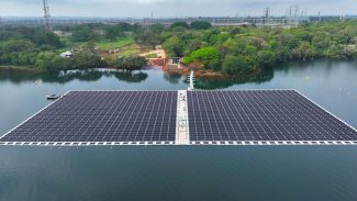 Usina de Itaipu termina montagem de “ilha solar” que vai gerar energia Usina de Itaipu termina montagem de “ilha solar” que vai gerar energia