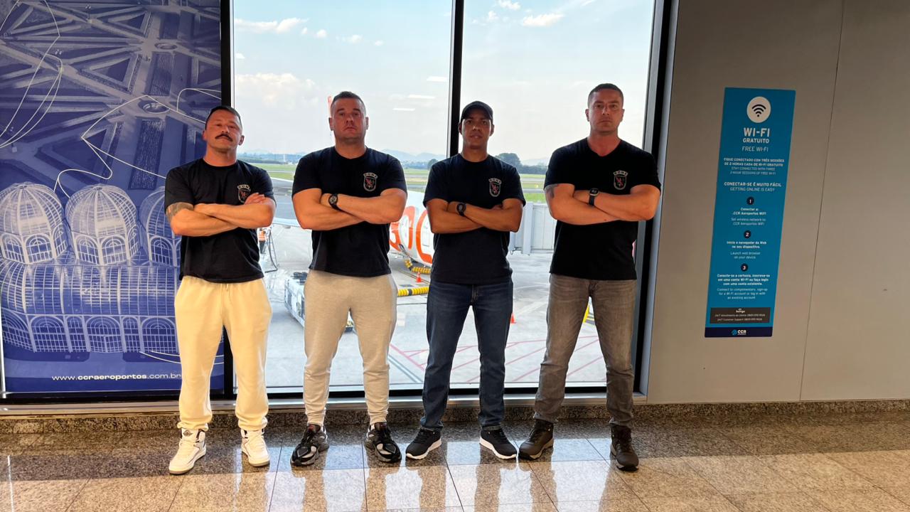 Policiais da RONE do Paraná participam de traimento de defesa e antiterrorismo na Europa Policiais da RONE do Paraná participam de traimento de defesa e antiterrorismo na Europa