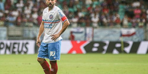 Everton Ribeiro passa por cirurgia de tireoide devido a um câncer Imagem referente a Everton Ribeiro passa por cirurgia de tireoide devido a um câncer