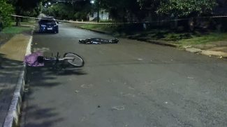Homem é executado com pelo menos 5 tiros de pistola no bairro Floresta Homem é executado com pelo menos 5 tiros de pistola no bairro Floresta