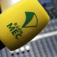 Imagem referente a Rádio MEC estreia temporada de crônicas de Ruy Castro e Heloisa Seixas