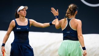 Luisa Stefani vence estreia nas duplas do WTA 1000 de Wuhan, na China