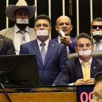 Conselho de Ética abre processo contra deputados envolvidos em motim Imagem referente a Conselho de Ética abre processo contra deputados envolvidos em motim
