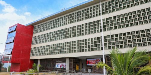 Justiça libera curso de medicina para assentados e quilombolas em PE Imagem referente a Justiça libera curso de medicina para assentados e quilombolas em PE