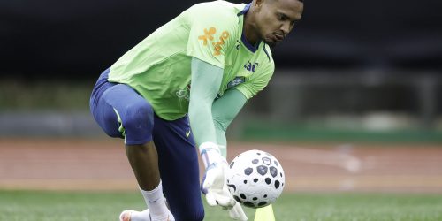 Imagem referente a Goleiro John diz que primeira convocação para a seleção é um sonho