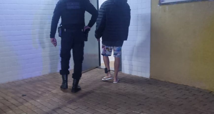 Monitorado por tornozeleira eletrônica é detido pela GM no Bairro Santa Cruz