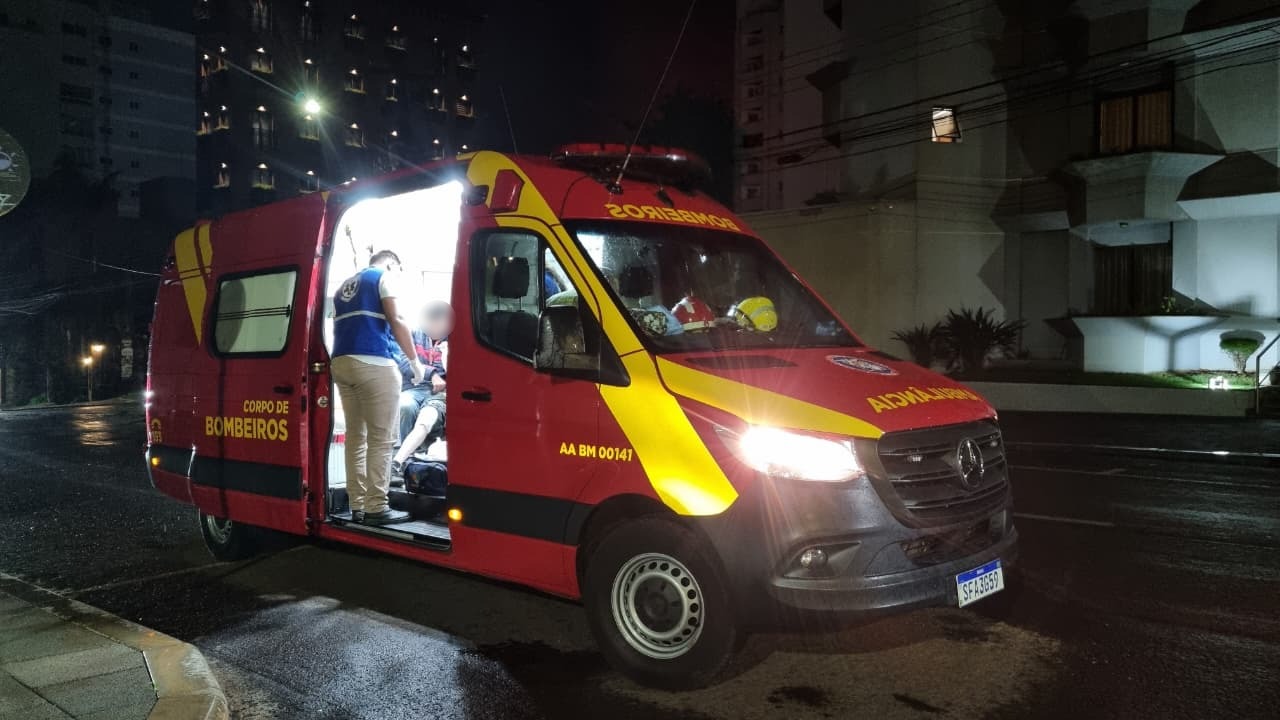 Homem é socorrido pelo Siate no Centro após suposta briga de rua