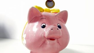 Poupança tem retirada líquida de R$ 15 bilhões em setembro Poupança tem retirada líquida de R$ 15 bilhões em setembro