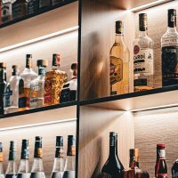 Imagem referente a Lula sanciona aumento de pena por venda de bebida alcoólica a menores