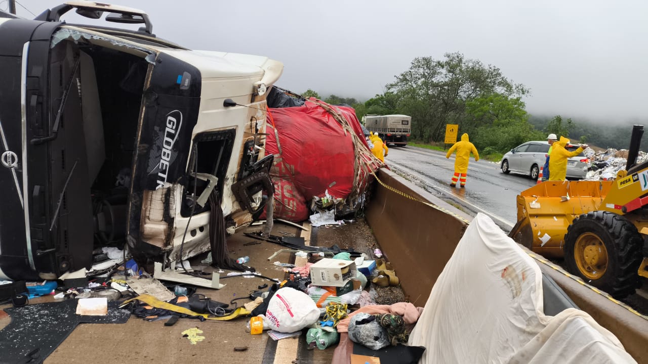 "Velocidade incompatível com a via", afirma PRF sobre causa de acidente com morte em Lindoeste