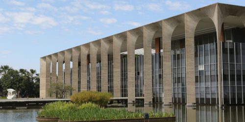 Itamaraty confirma reunião de chanceleres do Brasil e dos EUA Imagem referente a Itamaraty confirma reunião de chanceleres do Brasil e dos EUA