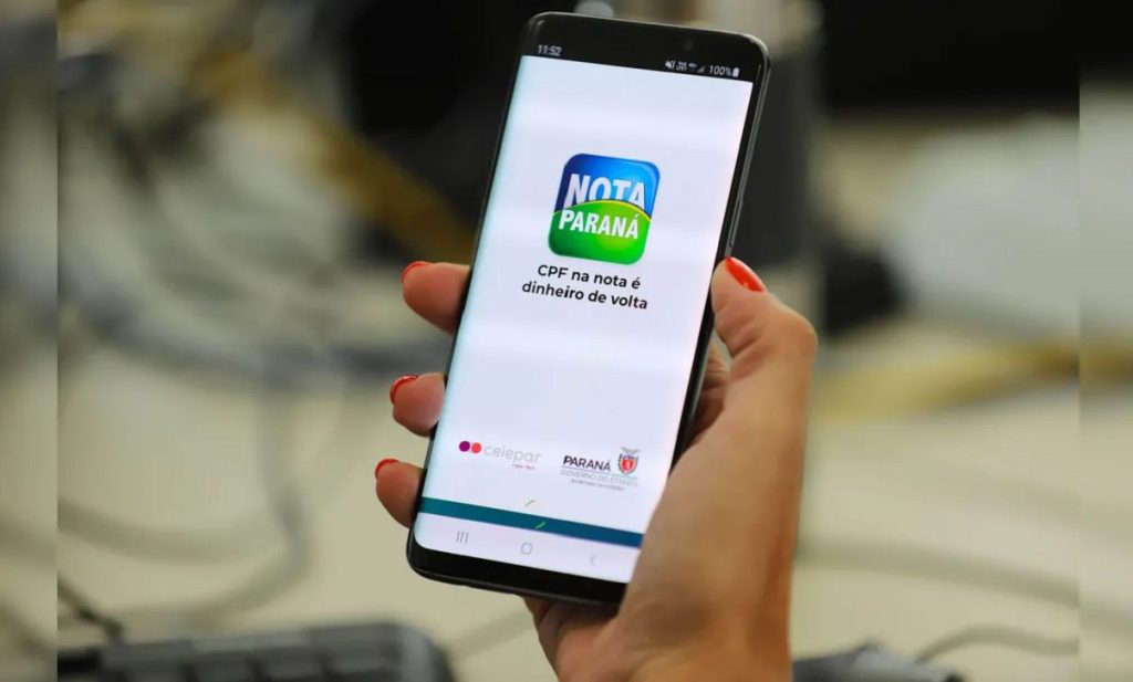 Com única nota fiscal, mulher leva R$ 50 mil do Nota Paraná