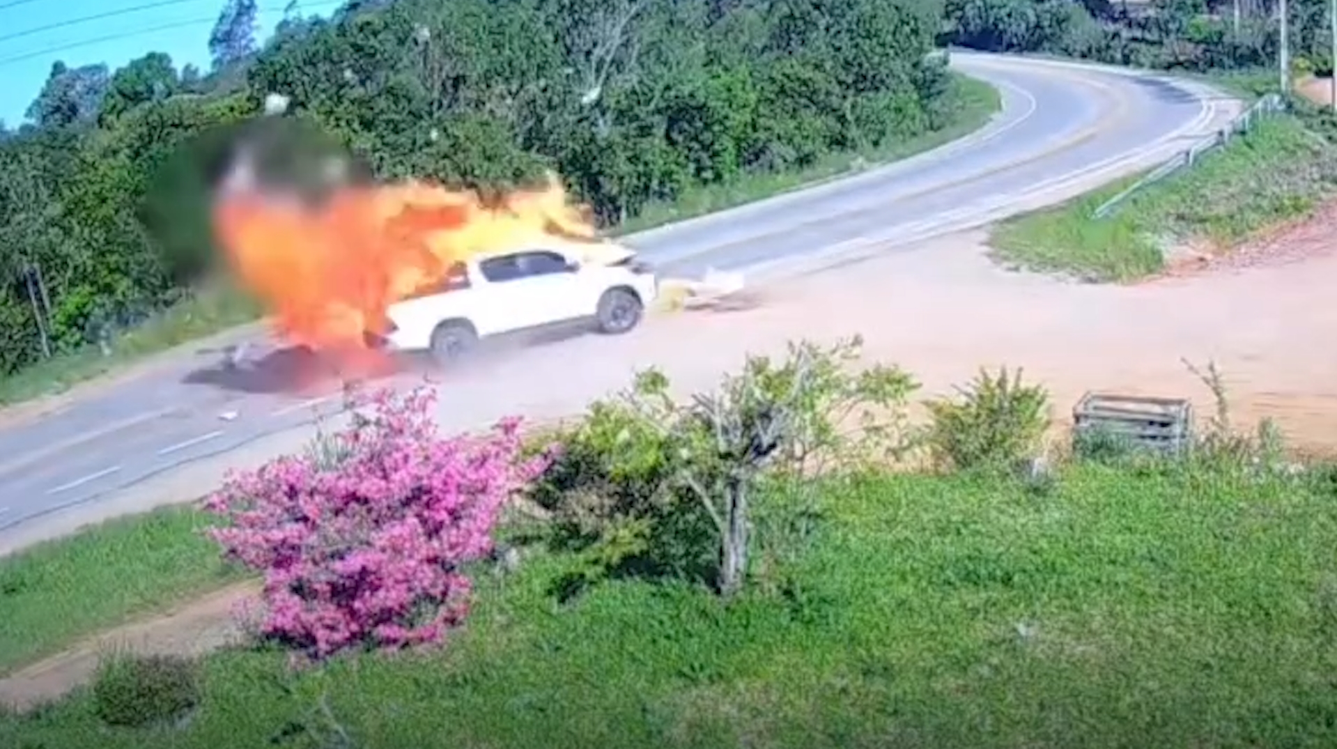 Casal morre em violenta colisão entre moto e caminhonete na RS-350, em Chuvisca