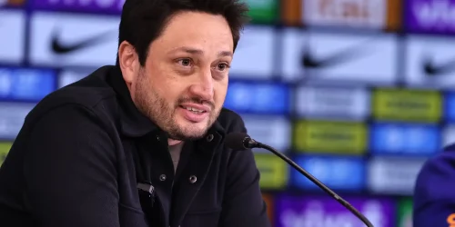 Imagem referente a Arthur Elias convoca seleção para amistosos contra Inglaterra e Itália