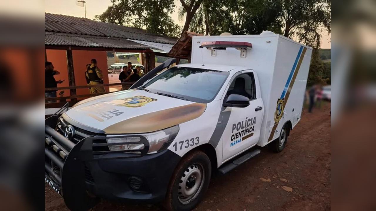 Homem é morto a tiros em Itapejara do Oeste e esposa é suspeita do crime Homem é morto a tiros em Itapejara do Oeste e esposa é suspeita do crime