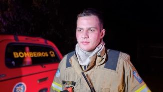 Vítima feriu a mão ao quebrar a janela para escapar e ainda inalou fumaça; Oficial dos Bombeiros fala sobre incêndio no Claudete