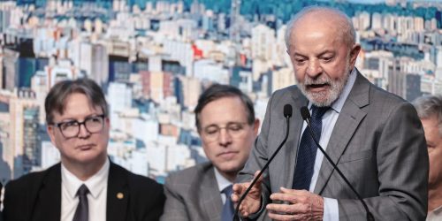 Lula critica decisão do Congresso de não taxar mais ricos, bets e fint Imagem referente a Lula critica decisão do Congresso de não taxar mais ricos, bets e fint