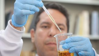 Novo protocolo de São Paulo permite detecção de metanol em bebidas