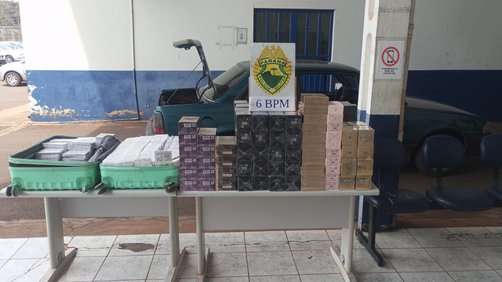 Monza carregado com produtos do Paraguai é apreendido em Cascavel