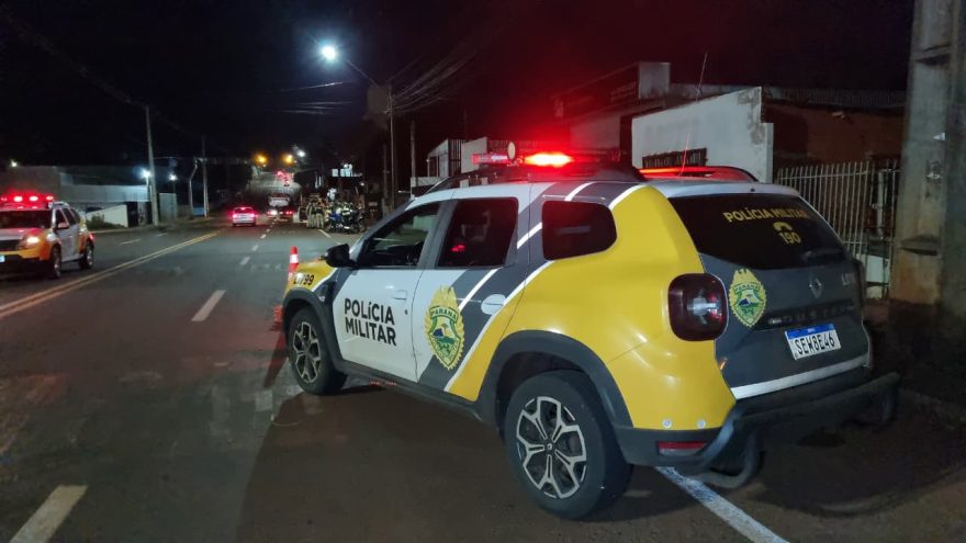 Fiscalização de trânsito é realizada em rua movimentada na Região Norte
