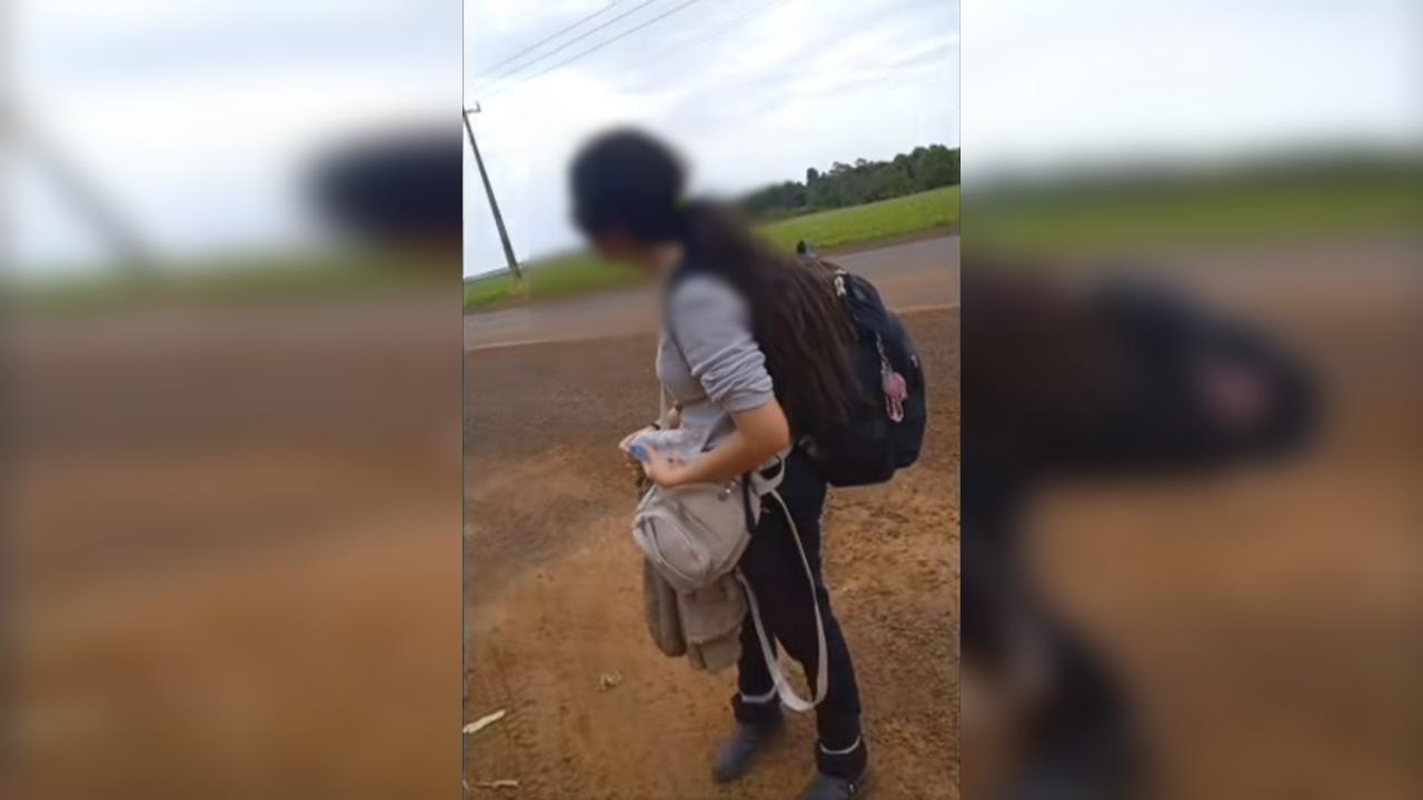 Adolescente é resgatada na PR-180 após sair a pé de Cascavel com destino a Belém do Pará; plano era chegar em 22 dias e encontrar um rapaz
