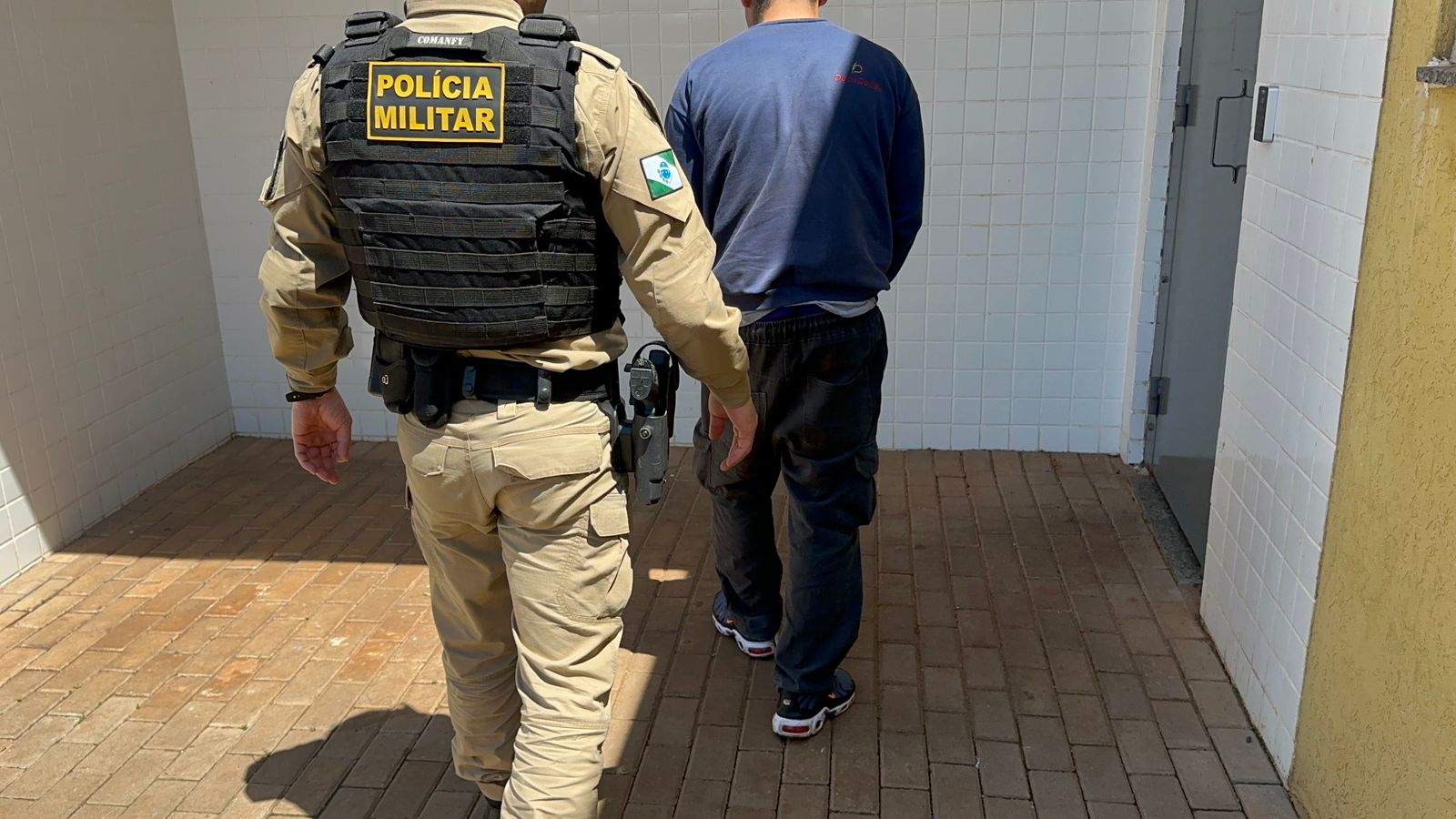 Jovem, de 18 anos, é pego com 300 kg de maconha prensada e haxixe