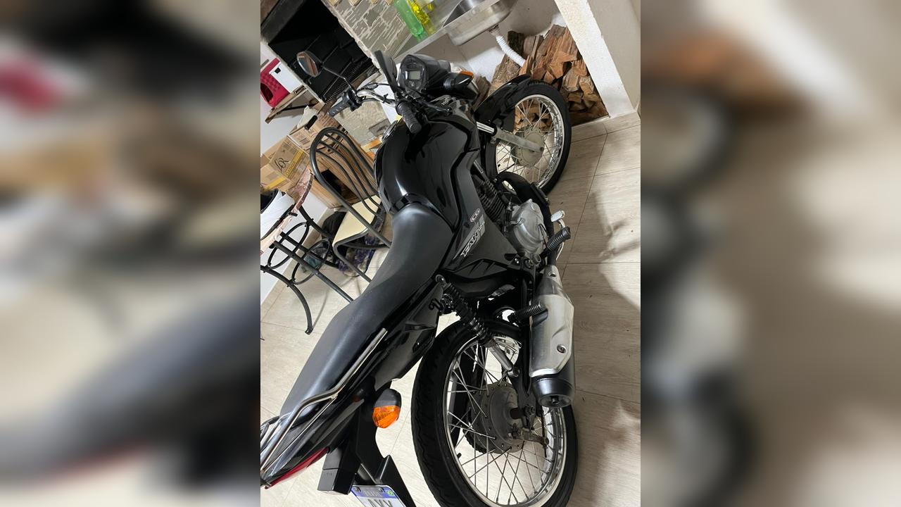 Honda CG Fan é furtada no Centro de Cascavel
