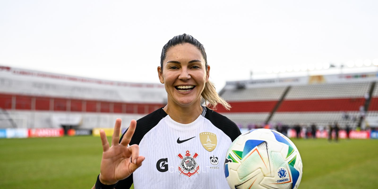 Corinthians goleia Boca Juniors e vai à semi da Libertadores Feminina Corinthians goleia Boca Juniors e vai à semi da Libertadores Feminina