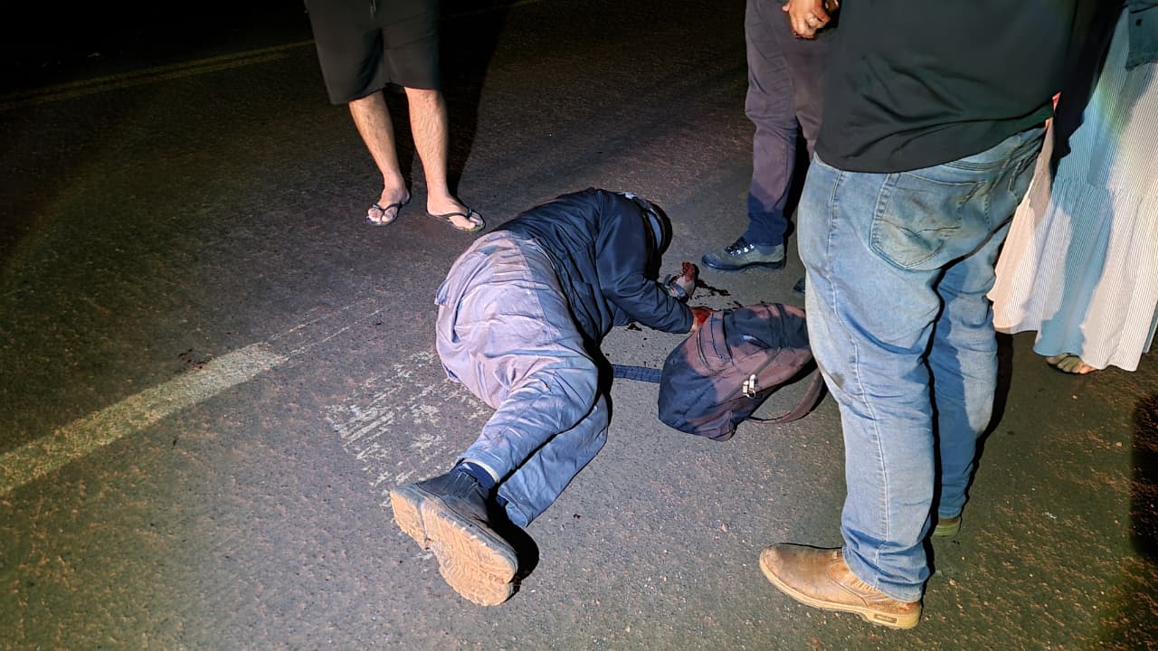 Motociclista sofre grave acidente de trânsito na BR-369, em Cascavel Motociclista sofre grave acidente de trânsito na BR-369, em Cascavel