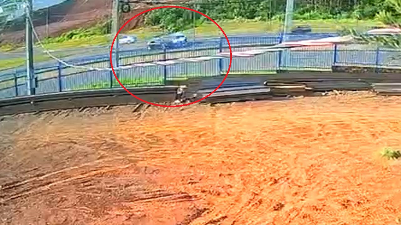 Câmera flagra Fiesta invadindo a contramão e causando acidente com vítimas na BR-277, em Cascavel Câmera flagra Fiesta invadindo a contramão e causando acidente com vítimas na BR-277, em Cascavel