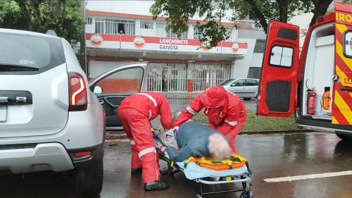 Idoso socorrido após grave acidente na Av. Toledo não resiste e morre em Cascavel Imagem referente a Idoso socorrido após grave acidente na Av. Toledo não resiste e morre em Cascavel